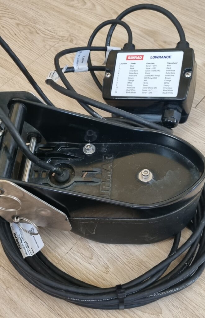 LOWRANCE  TM-265LH WITH WIRING BLOCK S/H